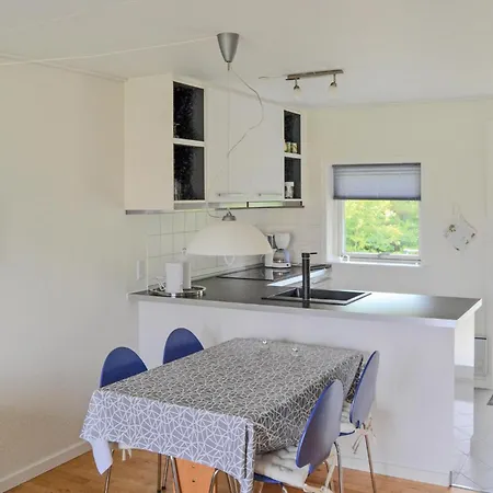 شقة Nice In With Kitchen